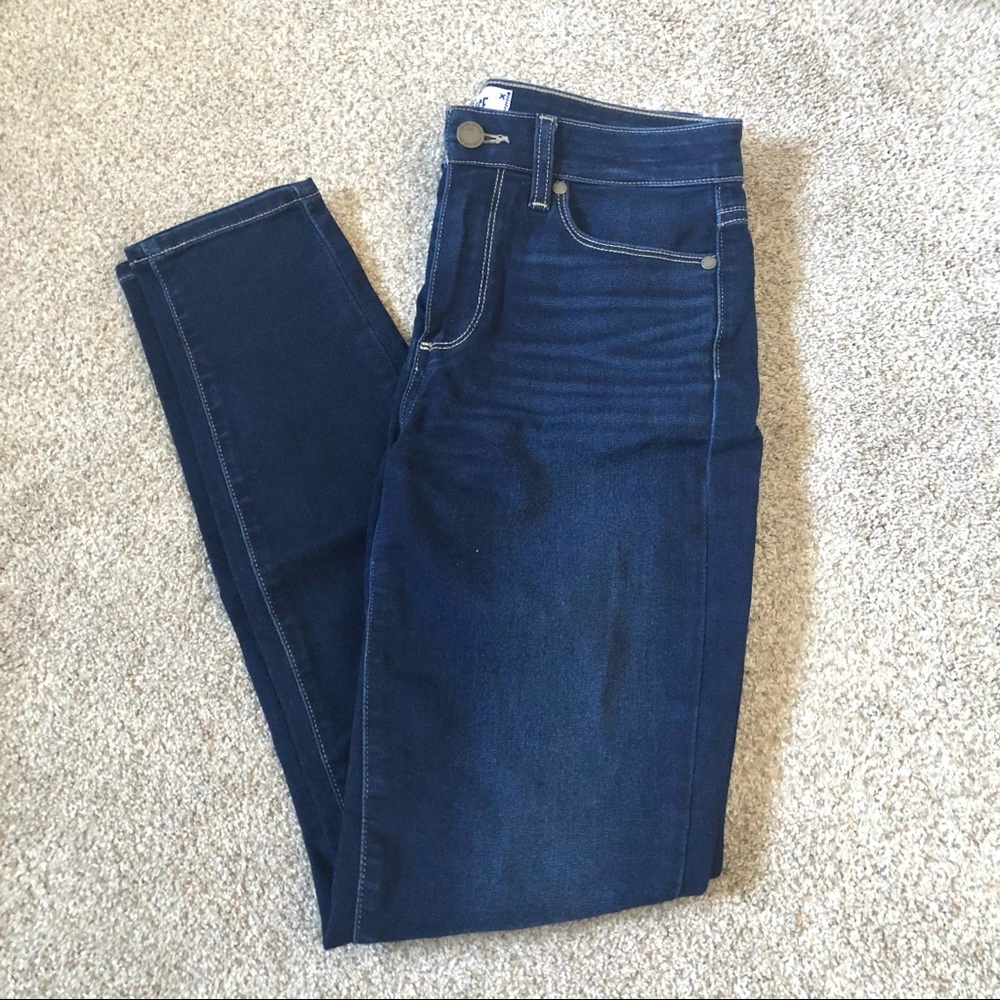 Paige dark wash skinny jeans